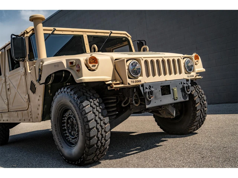 2009 AM General Hummer - Image 14 of 31
