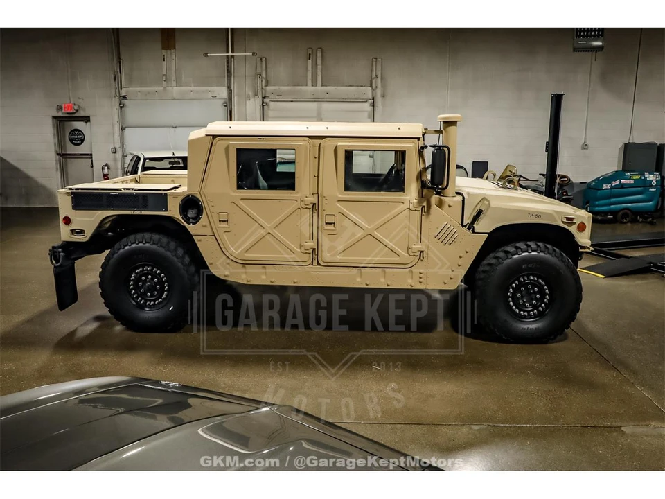 2009 AM General Hummer - Image 25 of 31