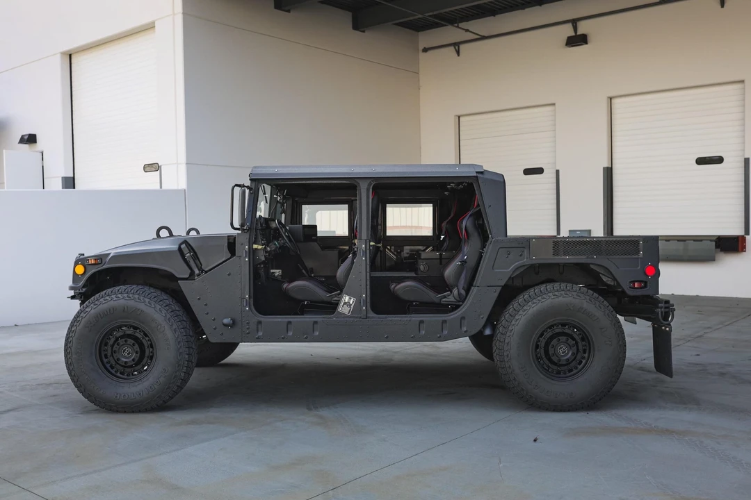 2009 Hummer HMMWV - Image 23 of 31