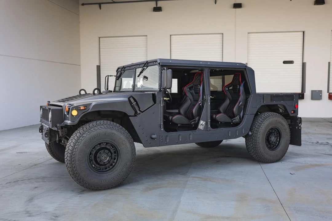 2009 Hummer HMMWV - Image 25 of 31