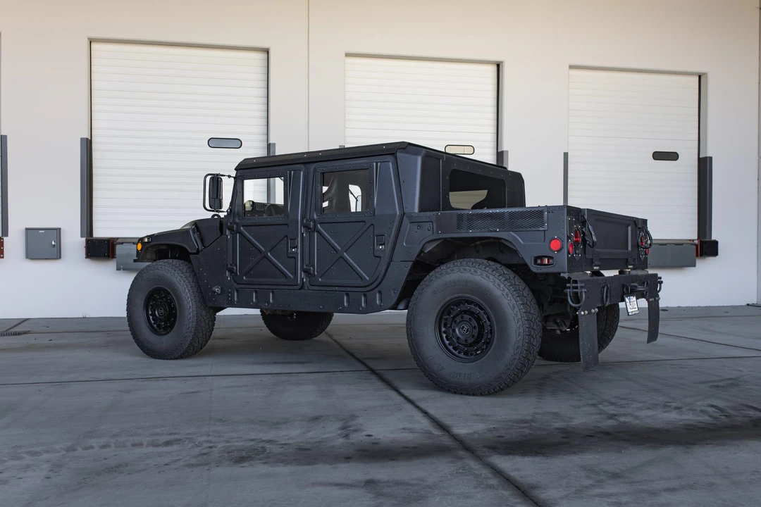 2009 Hummer HMMWV - Image 19 of 31