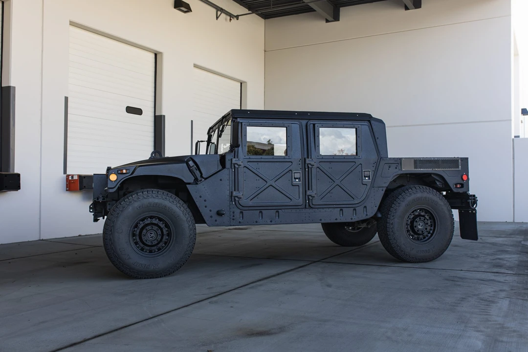 2009 Hummer HMMWV - Image 22 of 31