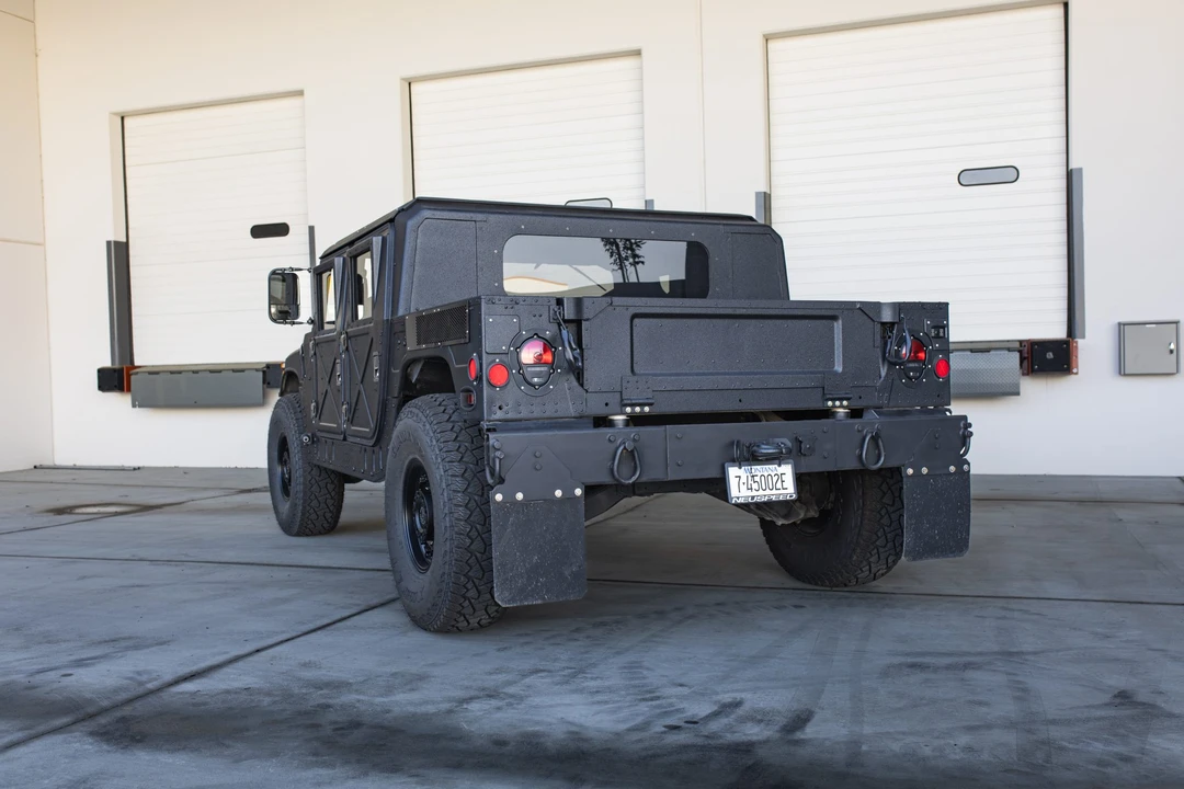 2009 Hummer HMMWV - Image 16 of 31