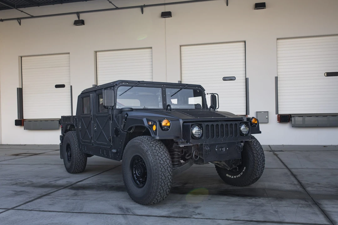 2009 Hummer HMMWV - Image 6 of 31