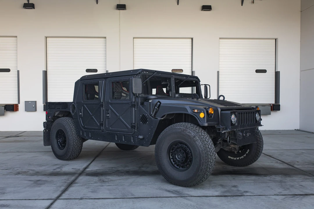 2009 Hummer HMMWV - Image 8 of 31