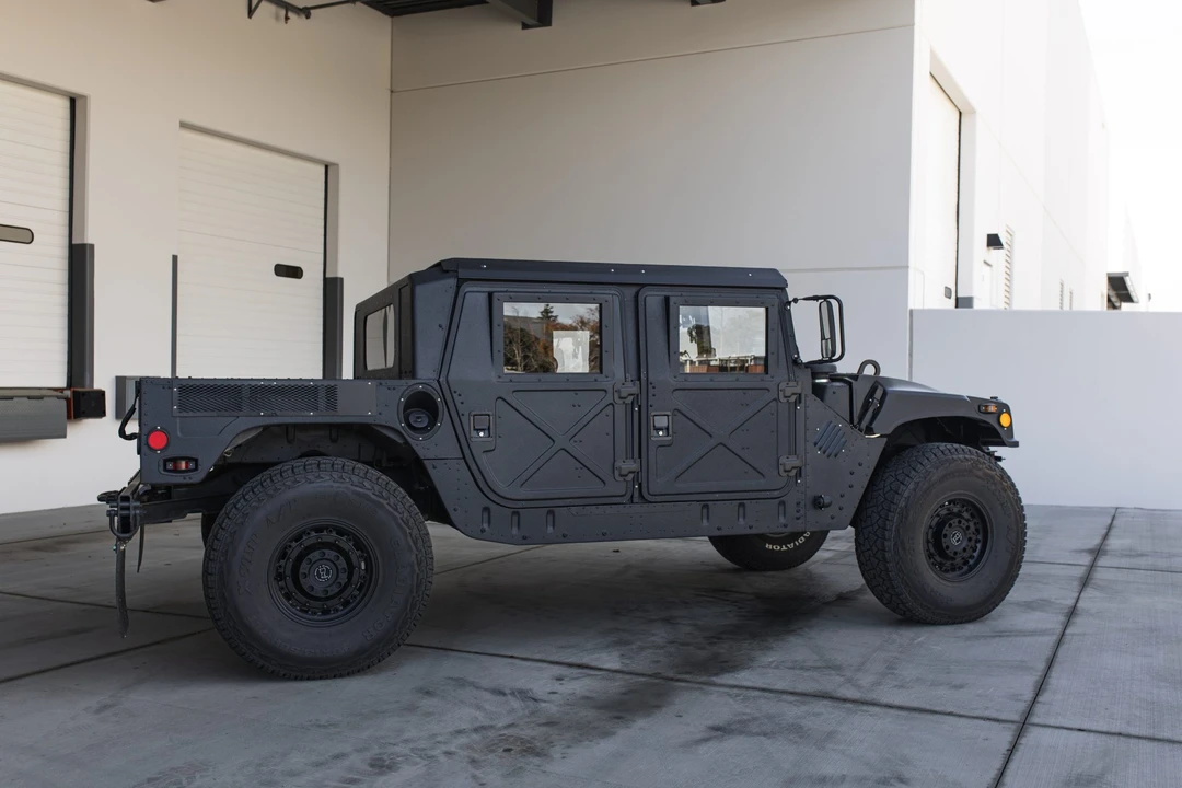 2009 Hummer HMMWV - Image 12 of 31