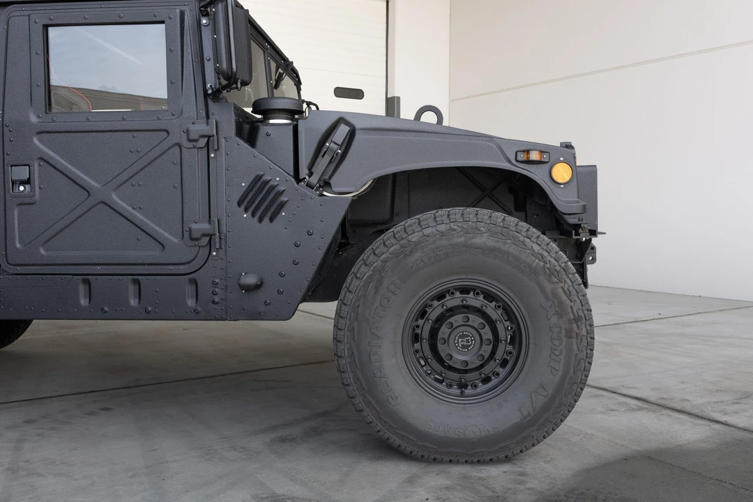 2009 Hummer HMMWV - Image 31 of 31