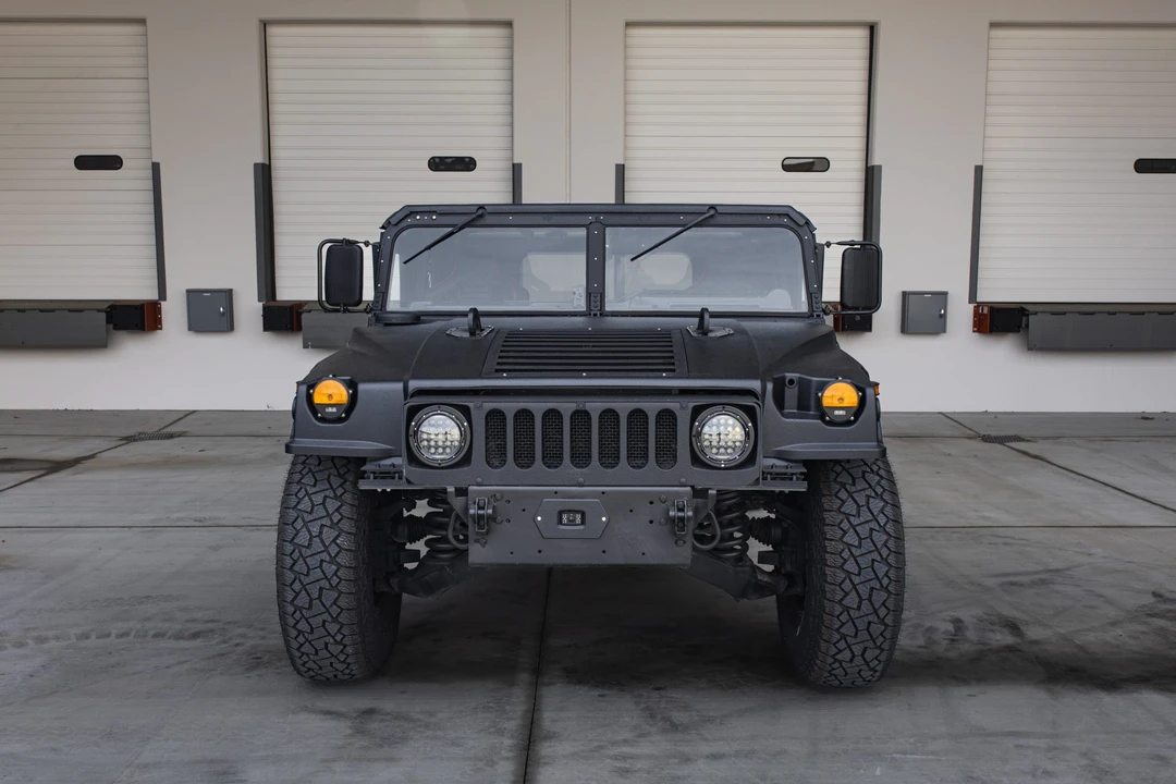 2009 Hummer HMMWV - Image 4 of 31