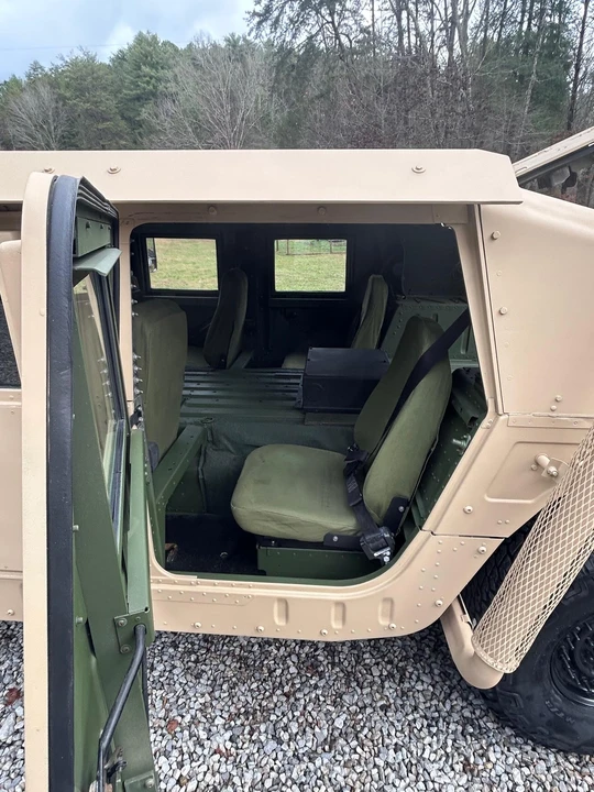 2009 Hummer HMMWV - Image 28 of 31