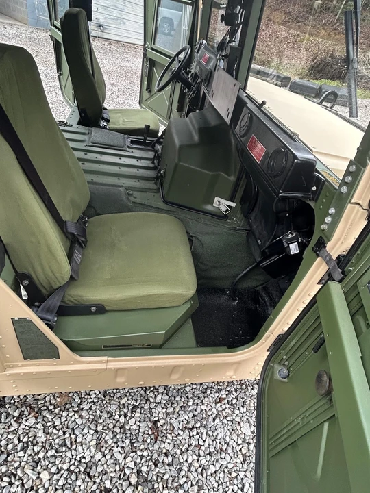 2009 Hummer HMMWV - Image 20 of 31