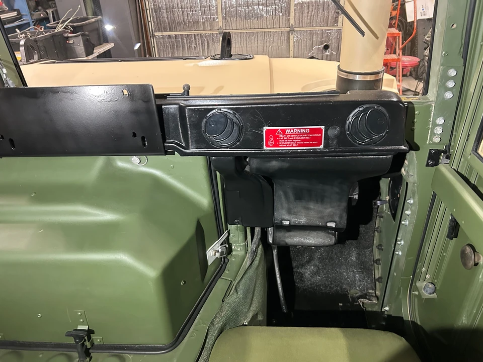 2009 Hummer HMMWV - Image 21 of 31