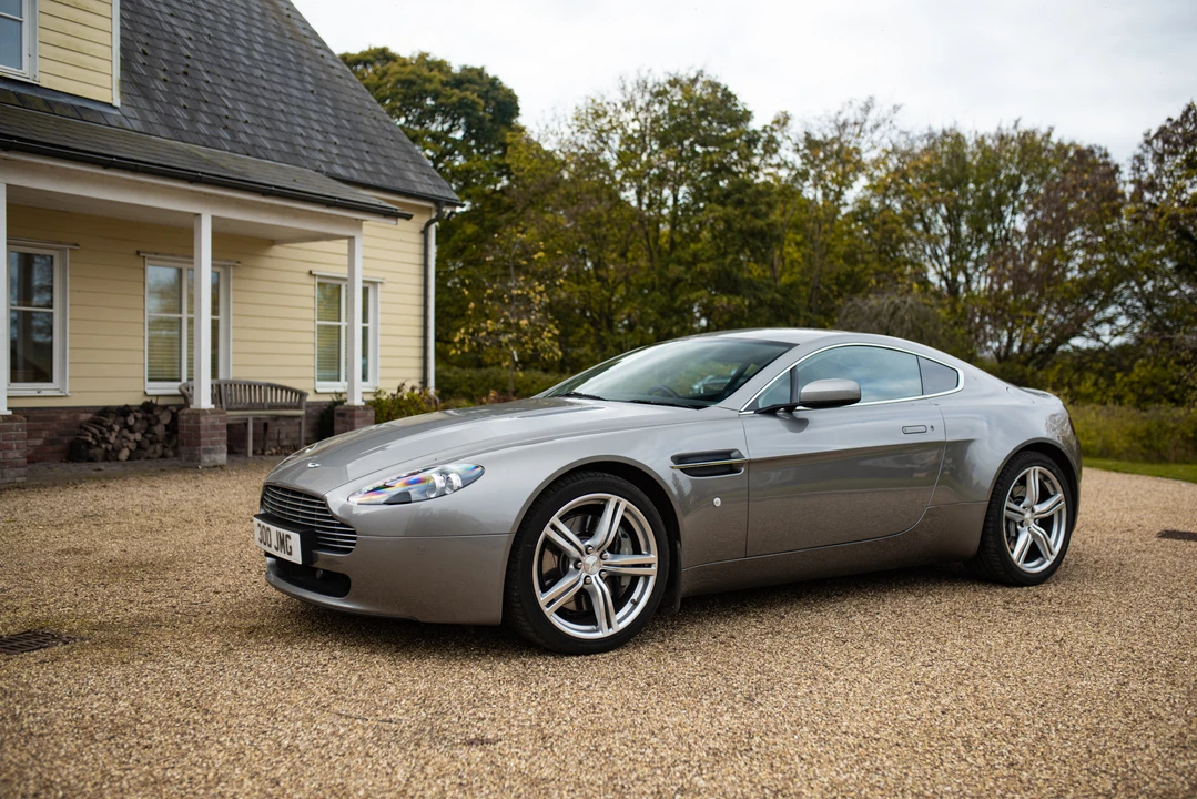 2009 Aston Martin V8 Vantage (2006-2017) - Image 17 of 31