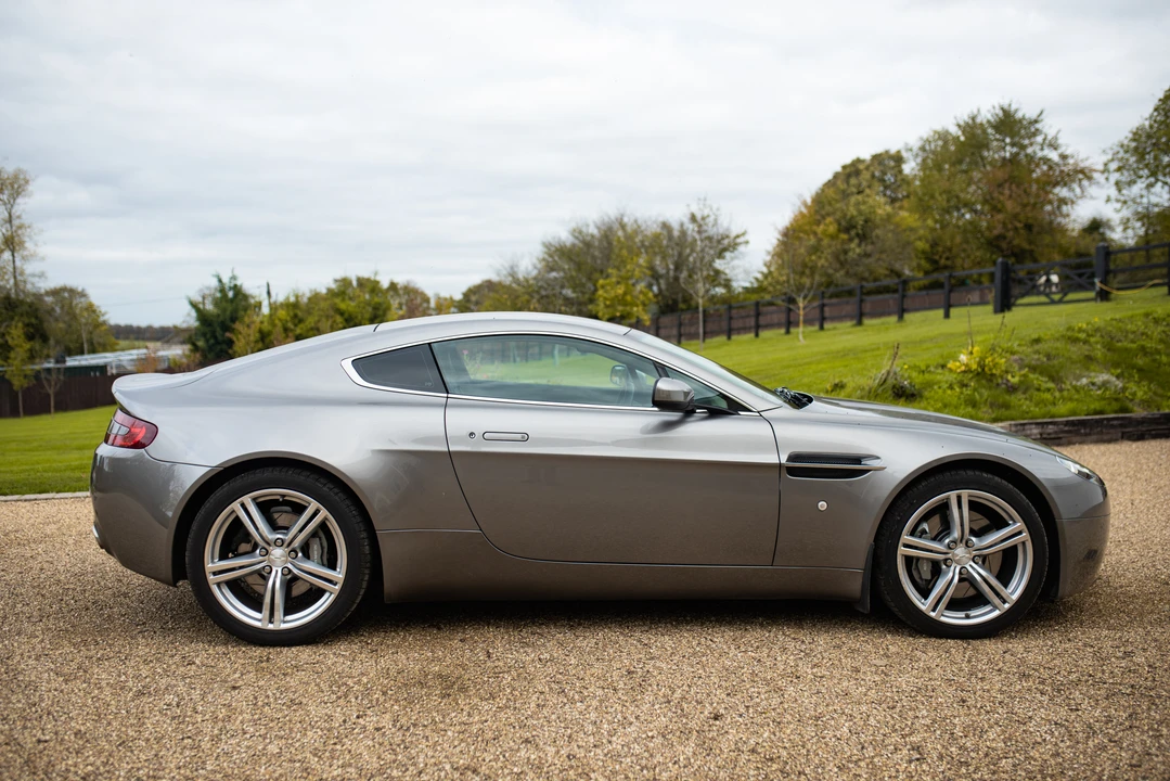 2009 Aston Martin V8 Vantage (2006-2017) - Image 13 of 31