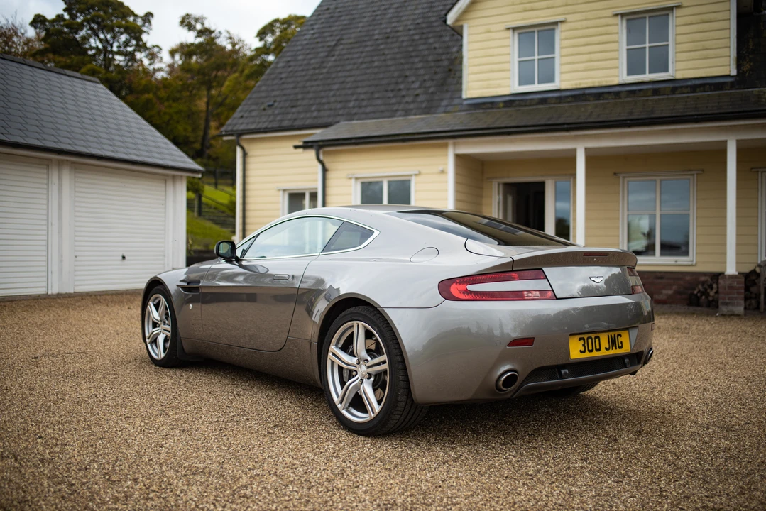 2009 Aston Martin V8 Vantage (2006-2017) - Image 16 of 31