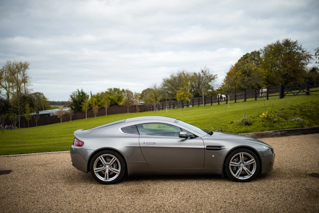 2009 Aston Martin V8 Vantage (2006-2017) - Image 5 of 31