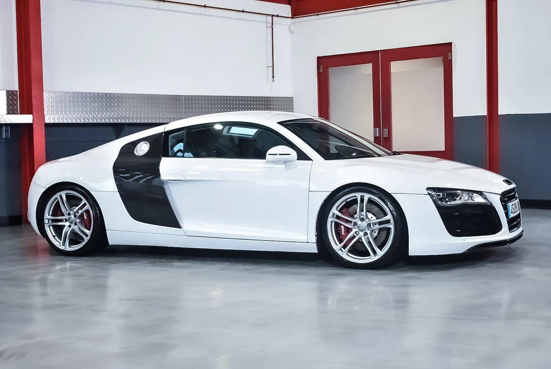 2009 Audi 42 R8 - Image 8 of 31