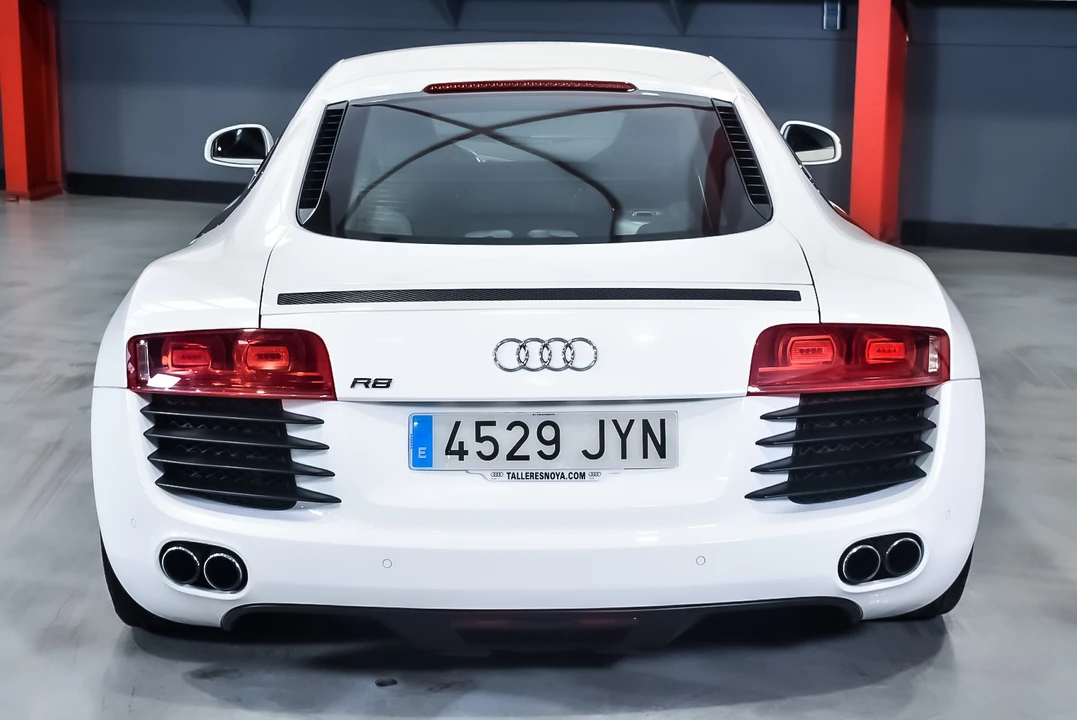 2009 Audi 42 R8 - Image 10 of 31