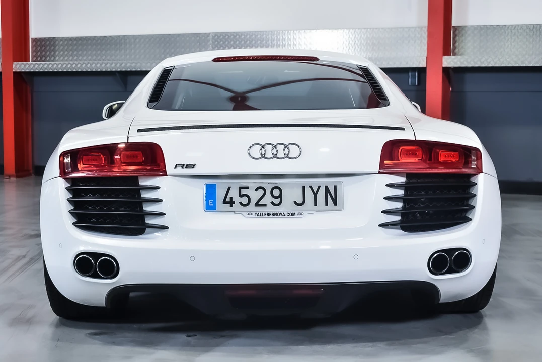 2009 Audi 42 R8 - Image 21 of 31