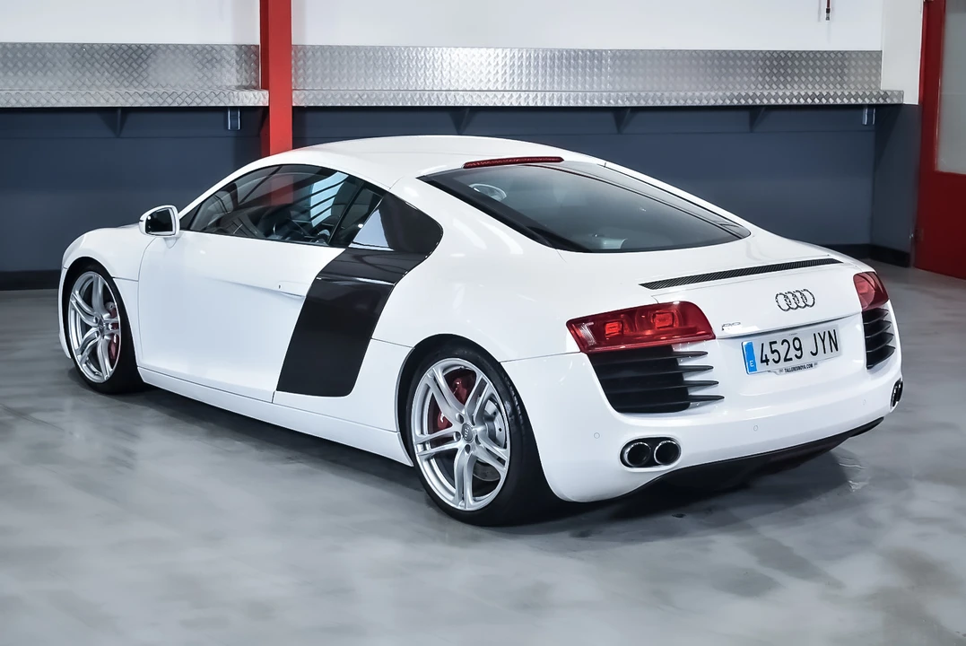 2009 Audi 42 R8 - Image 12 of 31