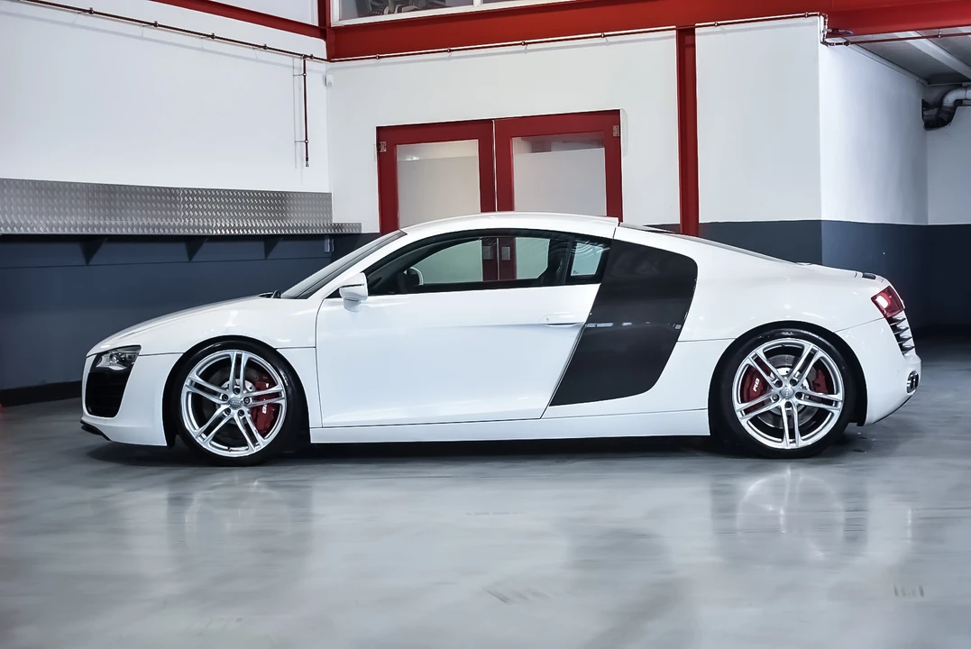 2009 Audi 42 R8 - Image 25 of 31