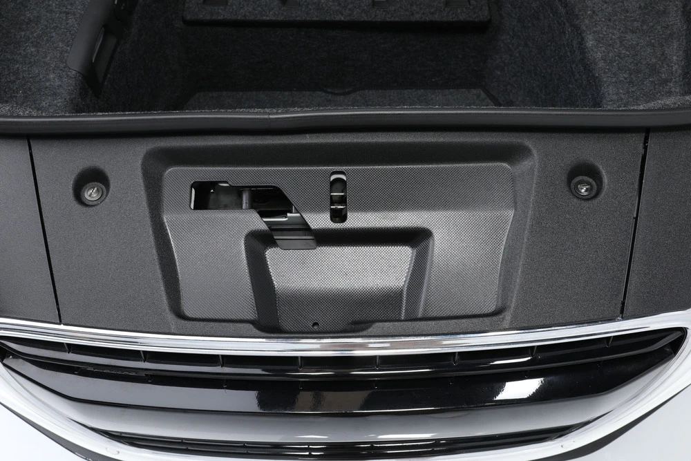 2009 Audi 42 R8 - Image 8 of 31