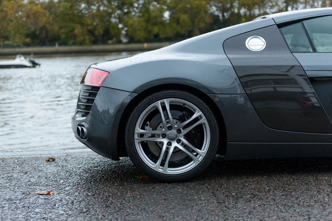 2009 Audi 42 R8 - Image 15 of 31