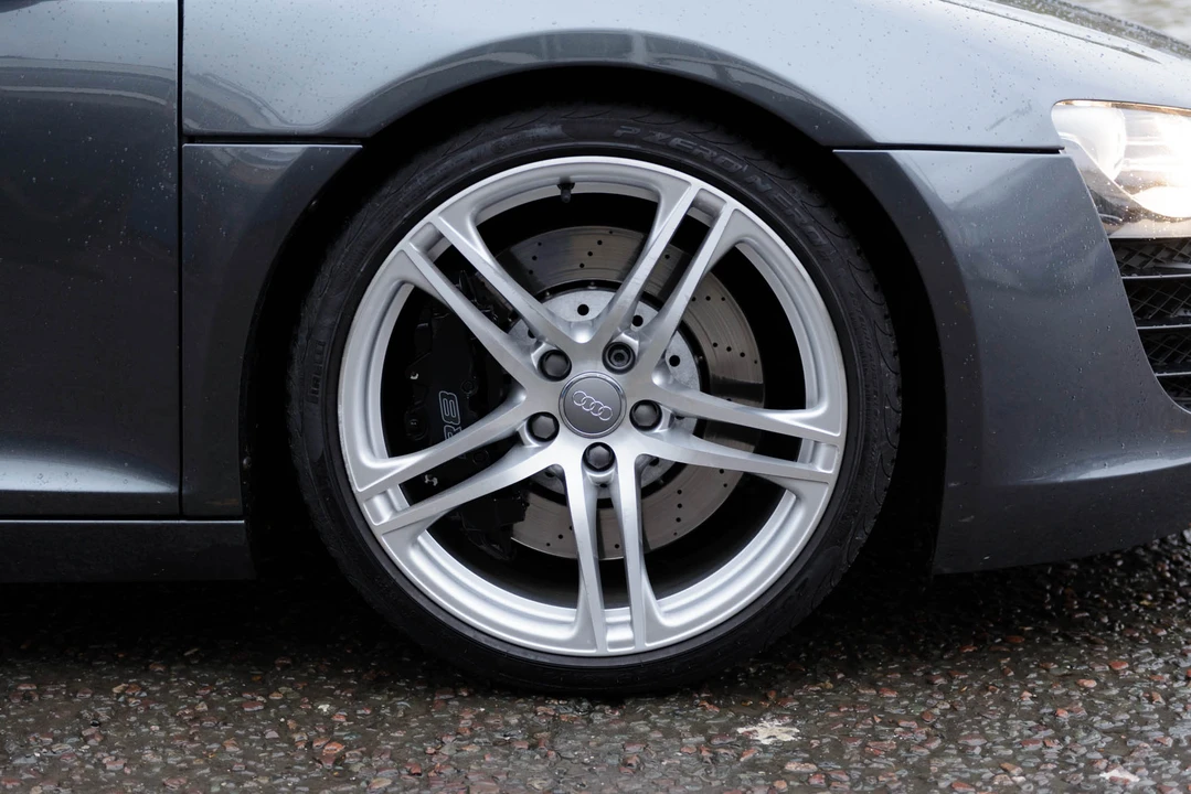 2009 Audi 42 R8 - Image 27 of 31