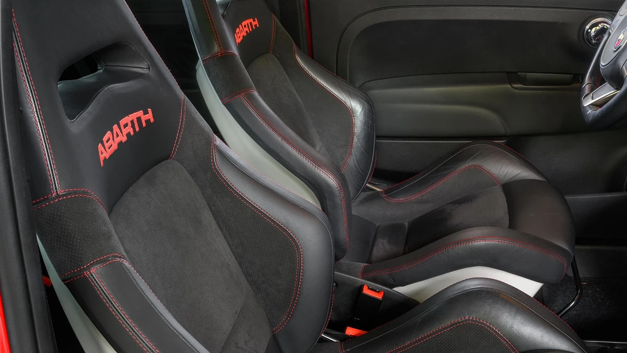 2009 Abarth - Image 19 of 31