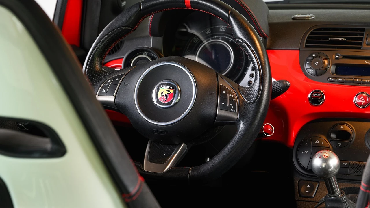 2009 Abarth - Image 28 of 31