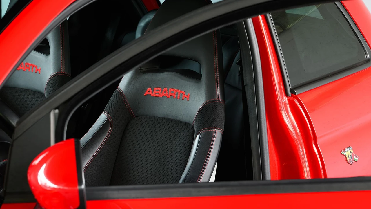 2009 Abarth - Image 15 of 31