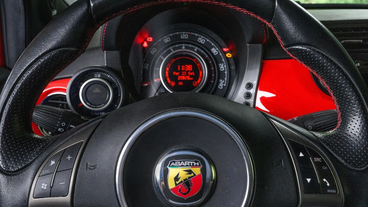 2009 Abarth - Image 21 of 31