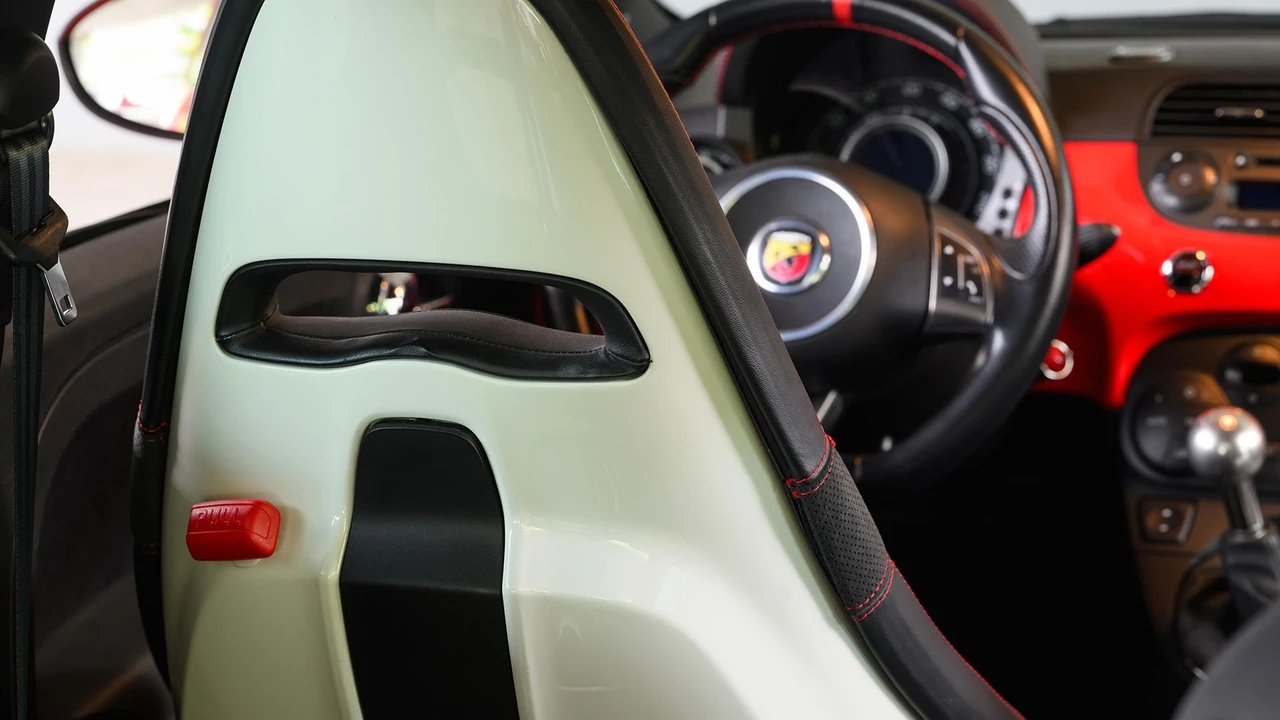 2009 Abarth - Image 27 of 31