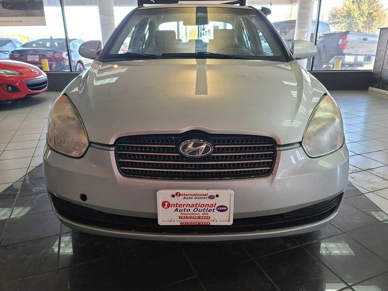 2009 Hyundai Accent - Image 3 of 4