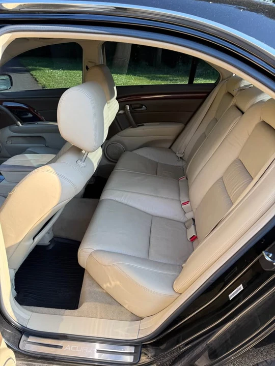 2009 Acura RL 2nd Gen - Image 5 of 8
