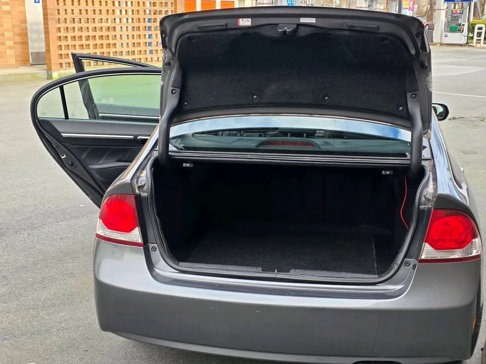 2009 Acura EL - Image 10 of 20