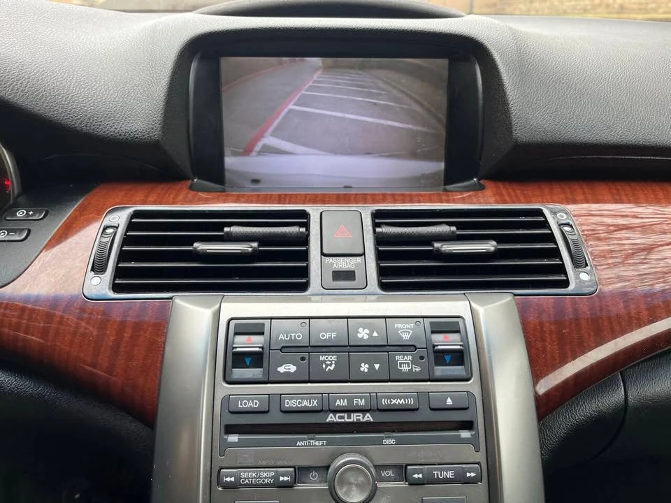 2009 Acura RL 2nd Gen - Image 15 of 20