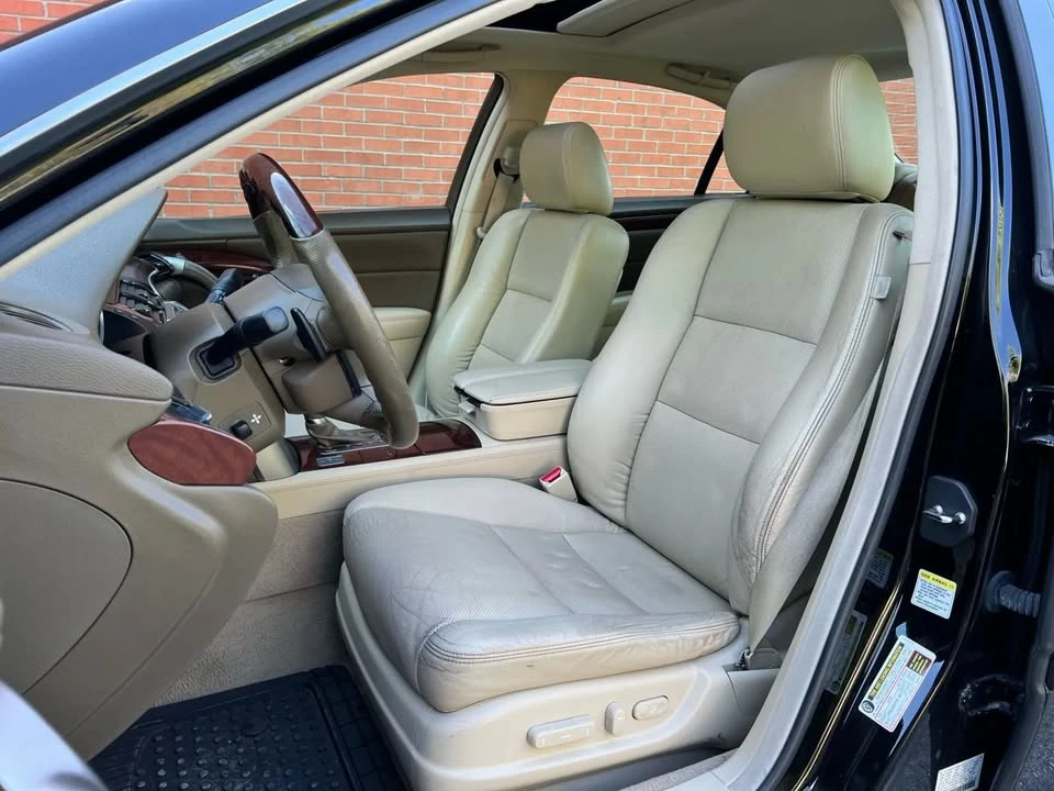 2009 Acura RL 2nd Gen - Image 6 of 20