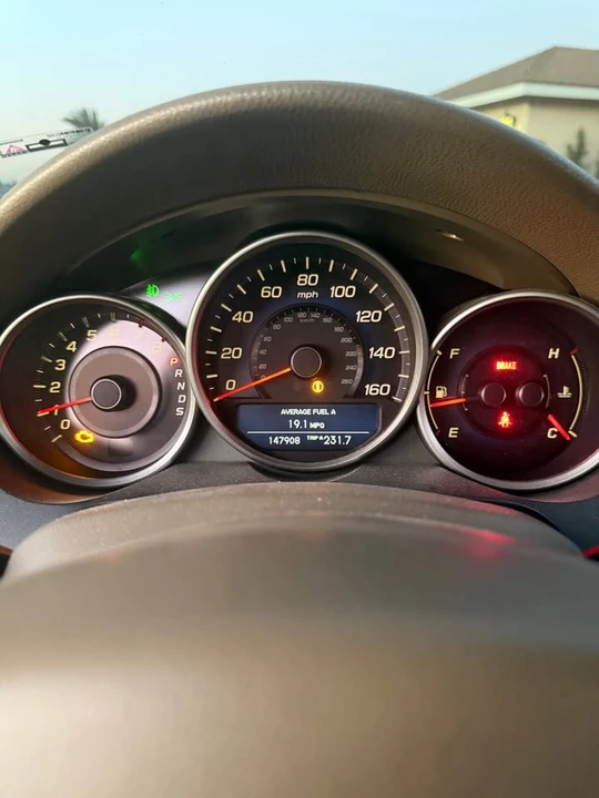 2009 Acura RL 2nd Gen - Image 10 of 17