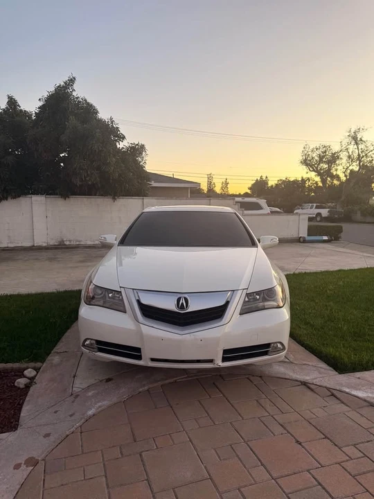 2009 Acura RL 2nd Gen - Image 2 of 17