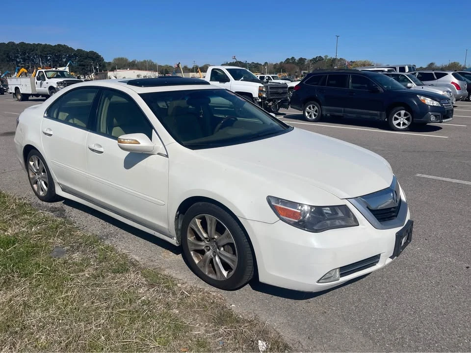 2009 Acura RL 2nd Gen - Image 9 of 15