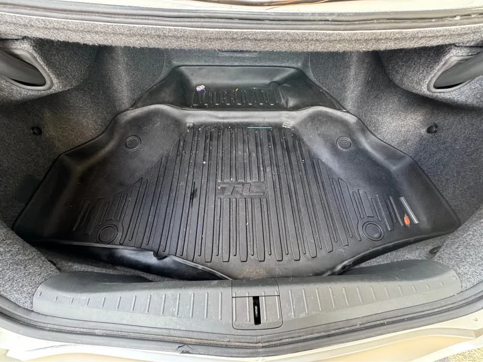 2009 Acura TL 4th Gen - Image 17 of 17