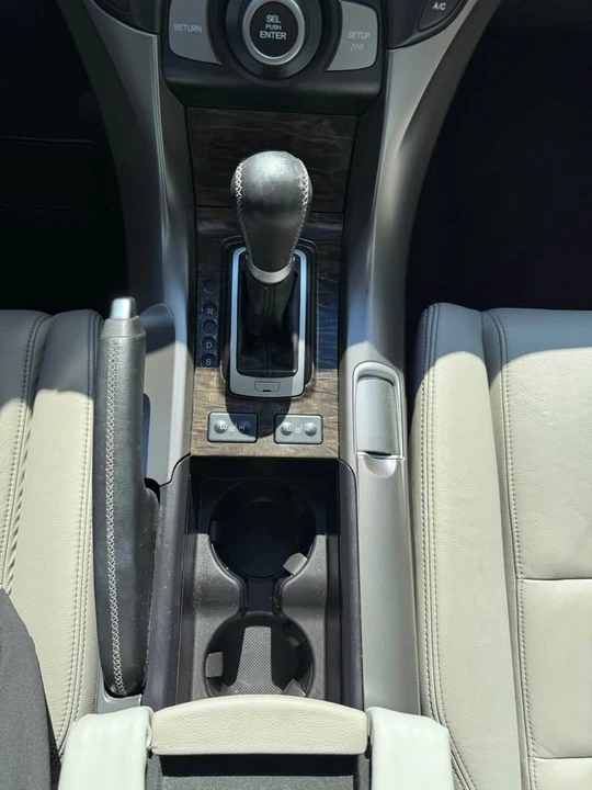 2009 Acura TL 4th Gen - Image 11 of 14