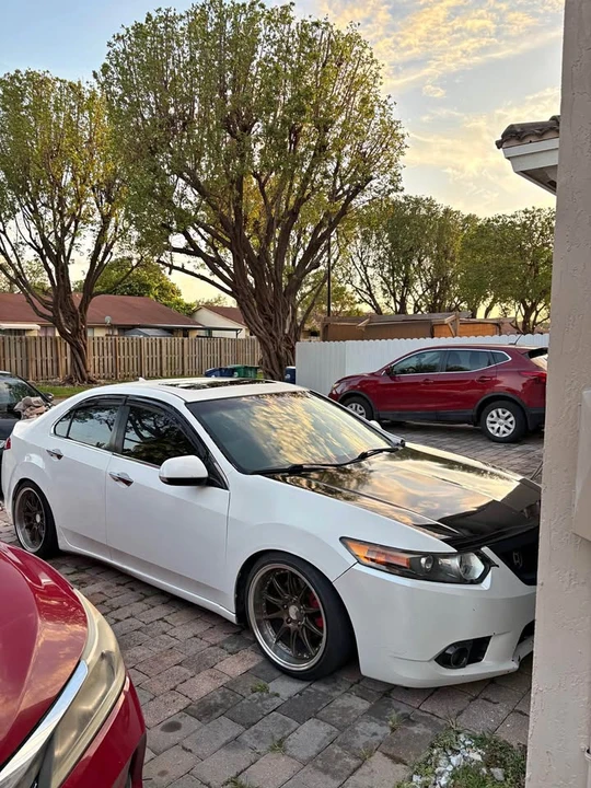 2009 Acura TSX 2nd Gen - Image 2 of 9