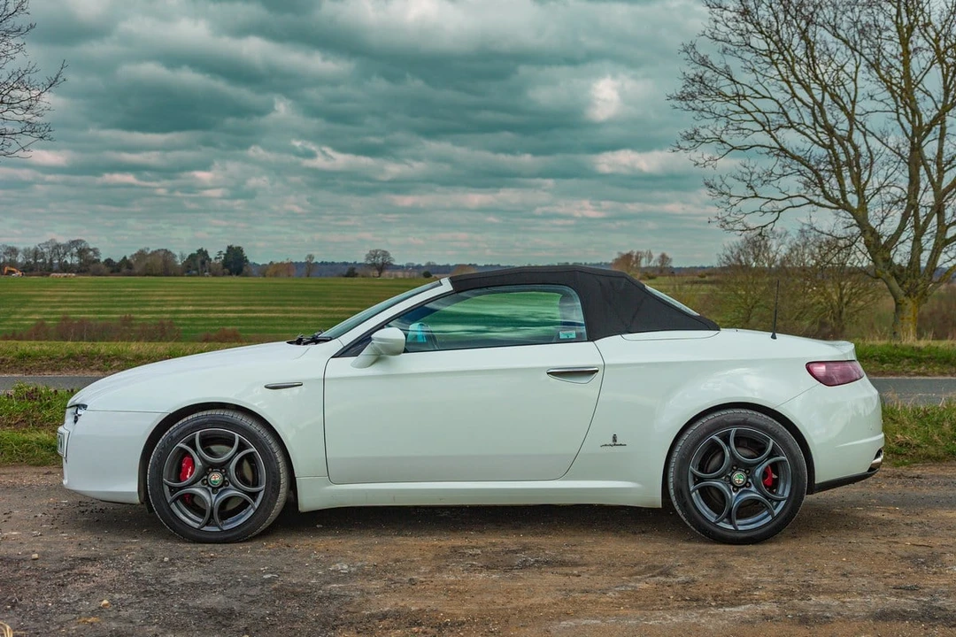 2009 Alfa Romeo 102-Series 2000 - Image 15 of 30