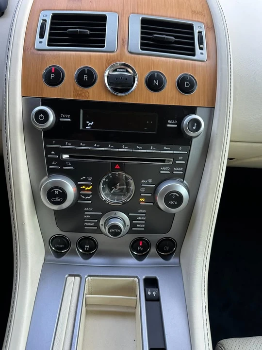 2009 Aston Martin DB9 - Image 16 of 17