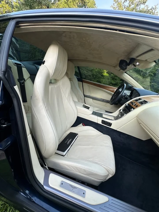 2009 Aston Martin DB9 - Image 11 of 17