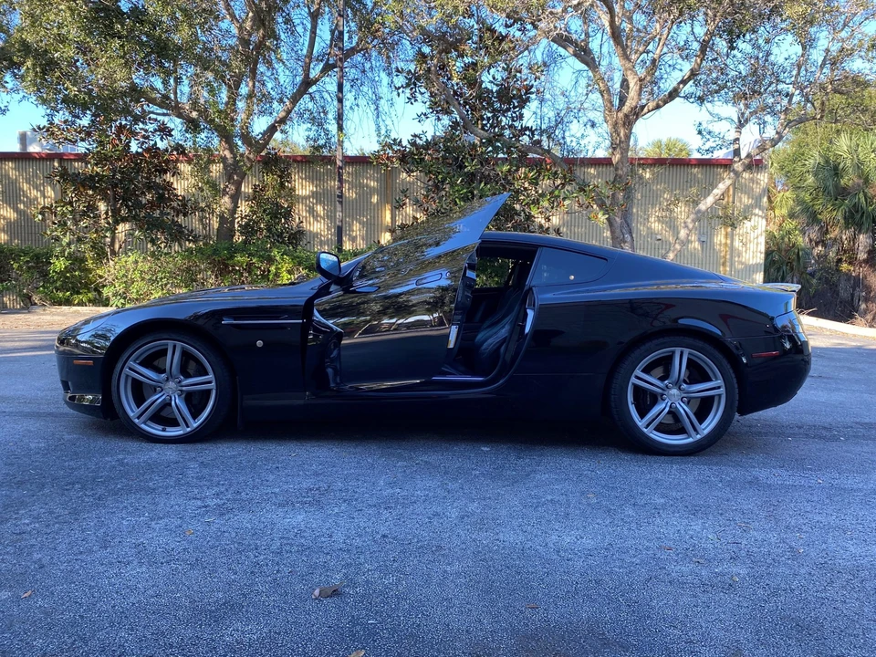 2009 Aston Martin DB9 - Image 14 of 31