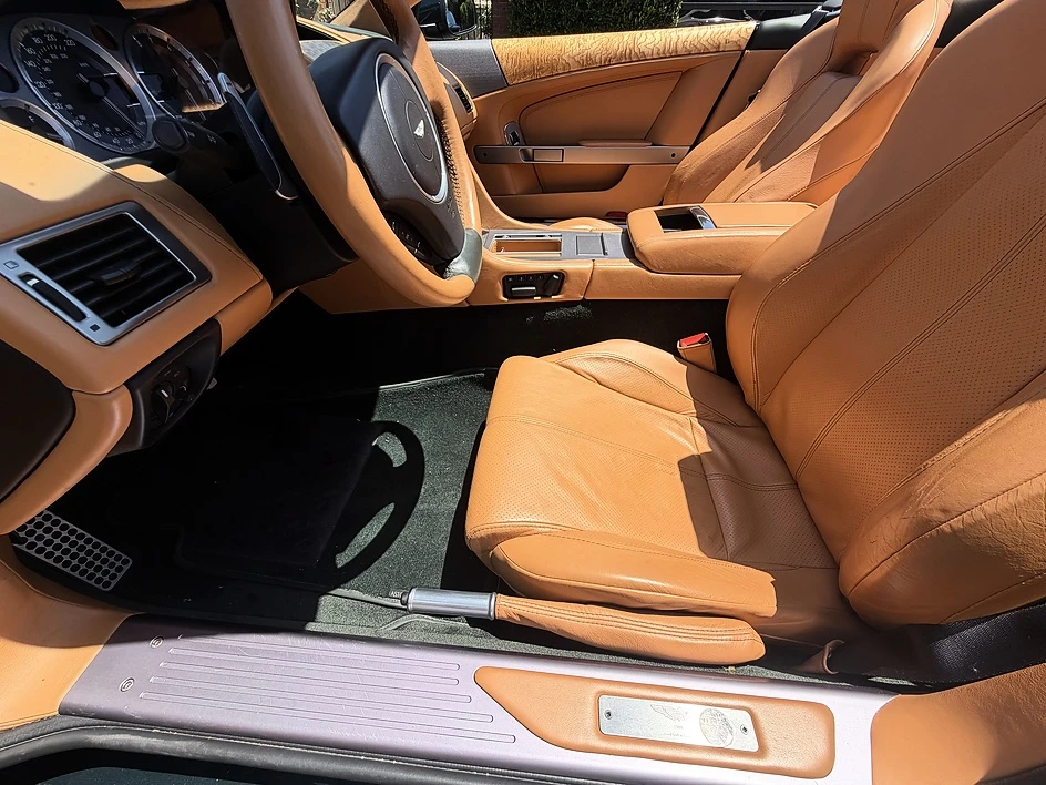 2009 Aston Martin DB9 - Image 24 of 31