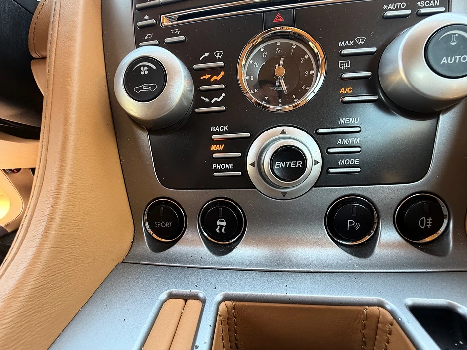 2009 Aston Martin DB9 - Image 26 of 31