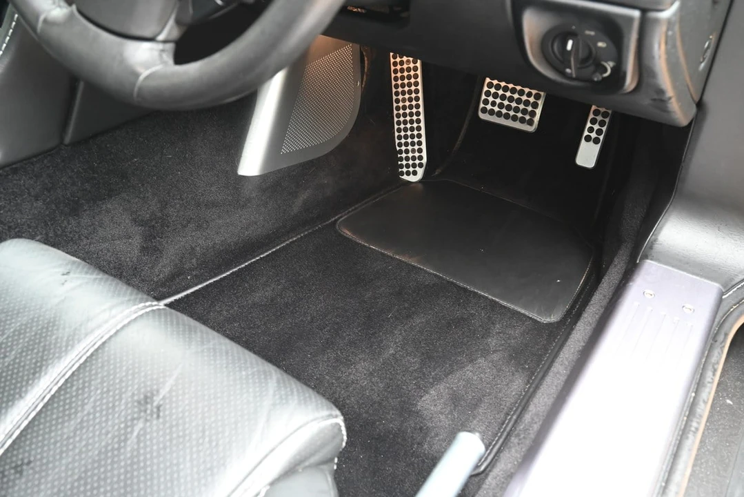 2009 Aston Martin DB9 - Image 19 of 30